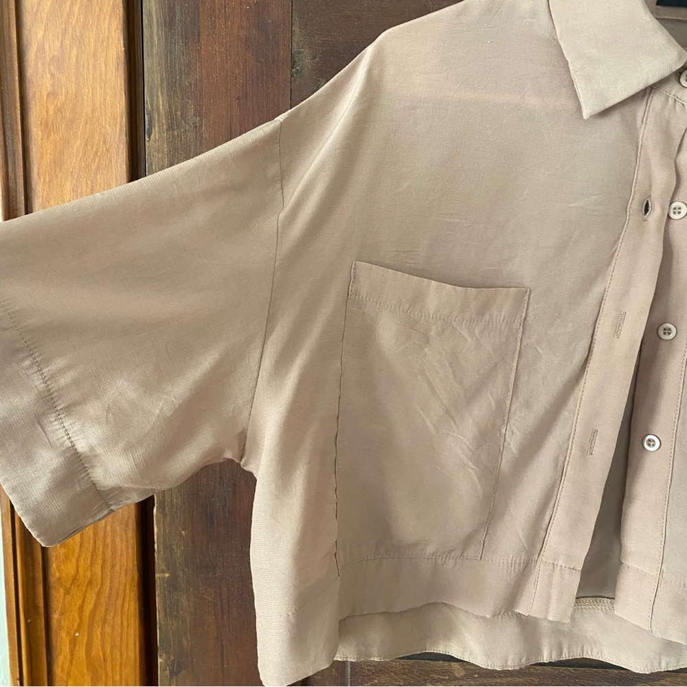 SHEIN Tan Button-Down Shirt - Picture 4 of 9